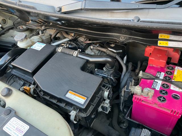 モコ ドルチェＸ　メモリーナビＴＶ　バックモニター　専用レザー調シート　ＨＩＤヘッドライト　フォグランプ　インテリジェントキー（31枚目）