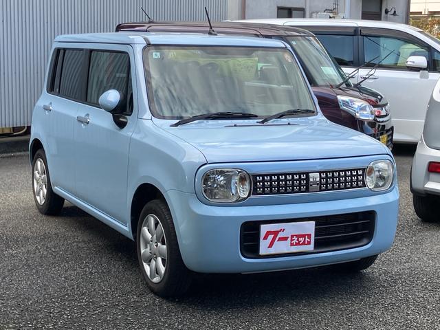 アルトラパン １０ｔｈアニバーサリーリミテッド　キーレスプッシュスタート　スペアキー　シートヒーター　オートエアコン　１４インチアルミホイール　純正オーディオ　電動格納ミラー（3枚目）