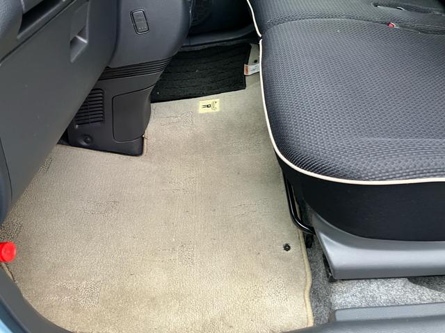 アルトラパン １０ｔｈアニバーサリーリミテッド　キーレスプッシュスタート　スペアキー　シートヒーター　オートエアコン　１４インチアルミホイール　純正オーディオ　電動格納ミラー（34枚目）