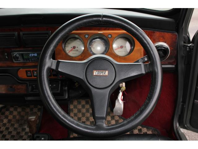 MINI クーパー1.3i 外装全塗装済み!(9枚目)