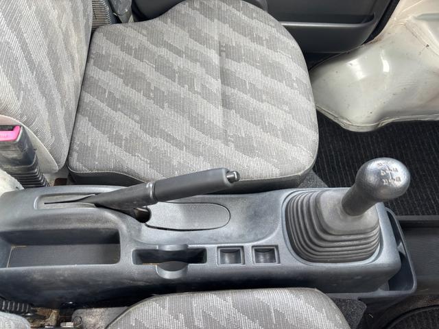 キャリイトラック KCエアコン・パワステ エアコン パワステ AMFMラジオ 25000キロ 車検2年付き(15枚目)