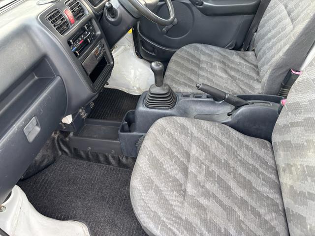 キャリイトラック KCエアコン・パワステ エアコン パワステ AMFMラジオ 25000キロ 車検2年付き(16枚目)