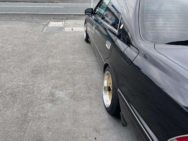 クラウン ロイヤルサルーン　ローダウン（車高調整）社外アルミホイール　社外マフラー（33枚目）