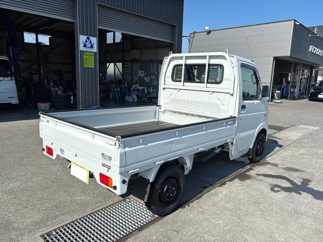 キャリイトラック 車検9年6月まで ワンオーナー エアコン パワステ 3方開 オートマ AMFMラジオ タイヤ4本新品 ホイールマッドブラック塗装 荷台マット ゲートプロテクター マット バイザー(6枚目)