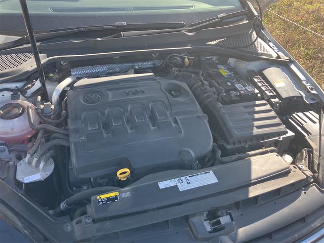 ゴルフヴァリアント ＴＤＩ　ハイライン　マイスター　純正ナビゲーション　バックカメラ　ブラインドスポットモニター　ＬＥＤヘッドライト　ＥＴＣ　　ブラックレザー　シートヒーター（32枚目）