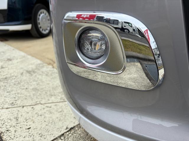 ムーヴキャンバス ストライプスG 14インチフルホイールキャップ LEDヘッドランプ LEDフォグランプ ホっとカップホルダー 両側パワースライドドア キーフリーシステム プッシュボタンスタート UVカットガラス(13枚目)