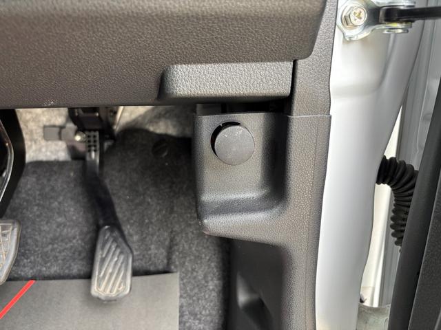 ムーヴキャンバス ストライプスG 14インチフルホイールキャップ LEDヘッドランプ LEDフォグランプ ホっとカップホルダー 両側パワースライドドア キーフリーシステム プッシュボタンスタート UVカットガラス(24枚目)