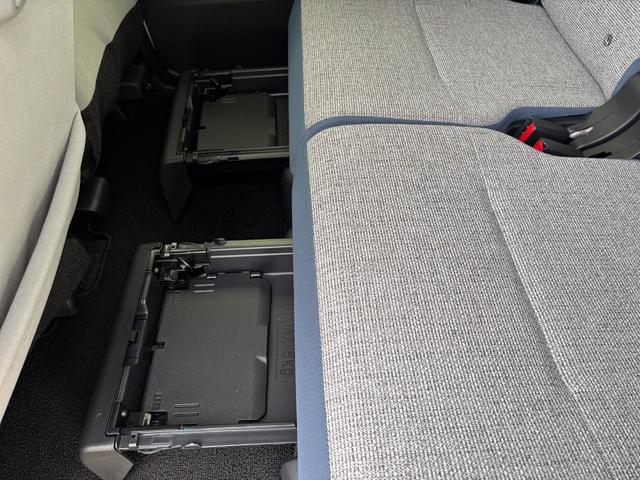 ムーヴキャンバス ストライプスG 14インチフルホイールキャップ LEDヘッドランプ LEDフォグランプ ホっとカップホルダー 両側パワースライドドア キーフリーシステム プッシュボタンスタート UVカットガラス(43枚目)