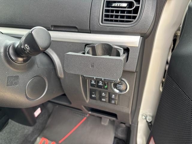 タント カスタムRS トップエディションVS SAIII 15インチアルミホイール 大型エアロバンパー LEDヘッドランプ オート格納式カラードドアミラー 本革巻ステアリングホイール 両側パワースライドドア(22枚目)