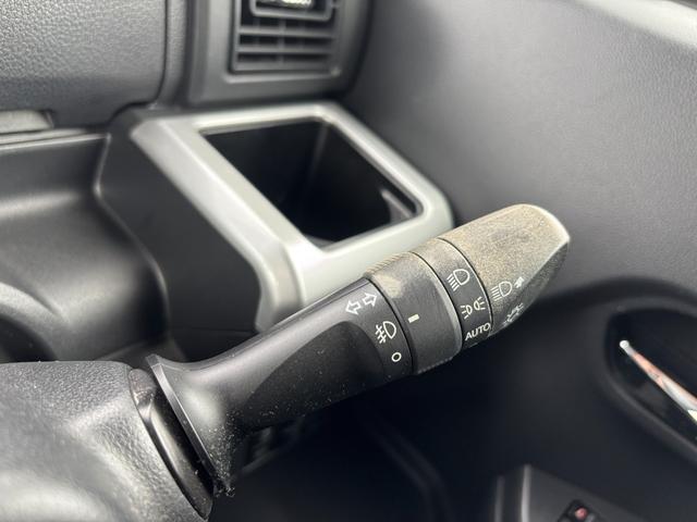 全店で携帯の充電サービスとＦｒｅｅ　Ｗｉ−ｆｉを完備しております。点検などの待ち時間などにご利用ください。