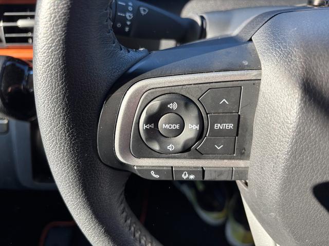 タント ファンクロスターボ　１５インチアルミホイール　キーフリーシステム　プッシュボタンスタート　オートエアコン（プッシュ式）　フルＬＥＤヘッドランプ　オート格納式カラードドアミラー　本革巻ステアリングホイール（15枚目）