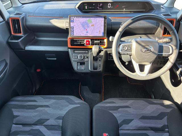 タント ファンクロスターボ　１５インチアルミホイール　キーフリーシステム　プッシュボタンスタート　オートエアコン（プッシュ式）　フルＬＥＤヘッドランプ　オート格納式カラードドアミラー　本革巻ステアリングホイール（39枚目）