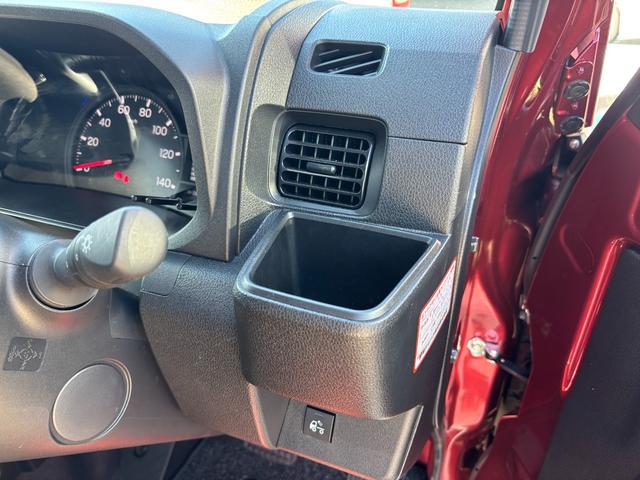 ハイゼットトラック ジャンボエクストラ　ＬＥＤヘッドランプ　シートスライド＆リクライニング機構　荷台ステップ　オーバーヘッドシェルフ　マニュアルエアコン　コーナーセンサー（17枚目）