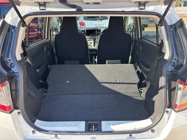 ミライース Ｘ　ＳＡＩＩＩ　１４インチフルホイールキャップ　ＬＥＤヘッドランプ　電動格納式（カラード）ドアミラー　自発光式デジタルメーターブルーイルミネーションメーター　マニュアルエアコン（ダイヤル式）　キーレスエントリー（32枚目）