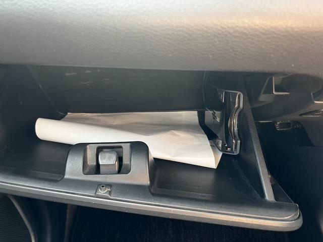 ワゴンＲスティングレー Ｔ　ＨＩＤ　スマートキー　アイドリングストップ　ＣＶＴ　盗難防止システム　ＡＢＳ　ＣＤ　ミュージックプレイヤー接続可　アルミホイール　衝突安全ボディ　エアコン　パワーステアリング　パワーウィンドウ（6枚目）