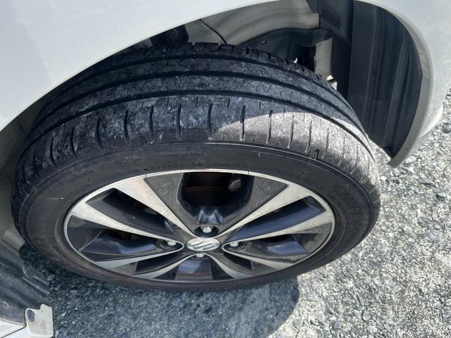 ワゴンＲスティングレー Ｔ　ＨＩＤ　スマートキー　アイドリングストップ　ＣＶＴ　盗難防止システム　ＡＢＳ　ＣＤ　ミュージックプレイヤー接続可　アルミホイール　衝突安全ボディ　エアコン　パワーステアリング　パワーウィンドウ（16枚目）