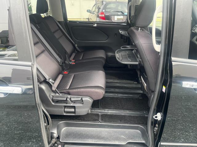 セレナ ハイウェイスター Vセレクション ドライブレコーダー ETC 全周囲カメラ ナビ TV クリアランスソナー オートクルーズコントロール パークアシスト 衝突被害軽減システム 両側電動スライドドア LEDヘッドランプ スマートキー(11枚目)