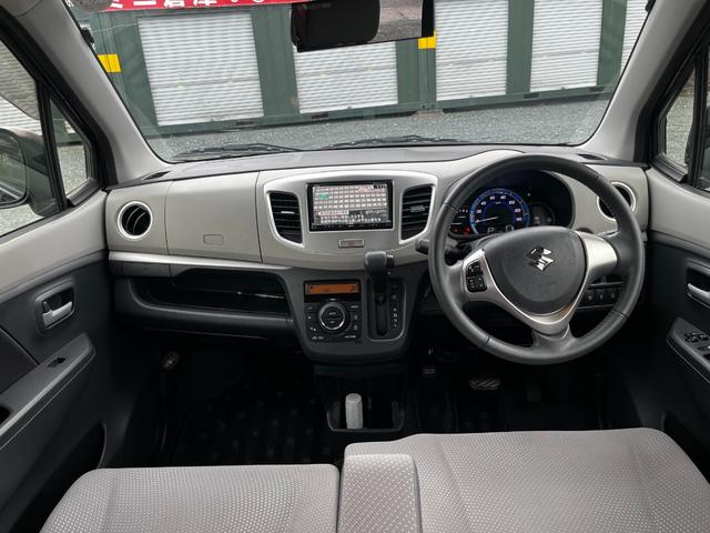 ワゴンR FZ バックカメラ TV 衝突被害軽減システム スマートキー アイドリングストップ シートヒーター ベンチシート CVT 盗難防止システム ABS ESC CD DVD再生 USB Bluetooth(2枚目)