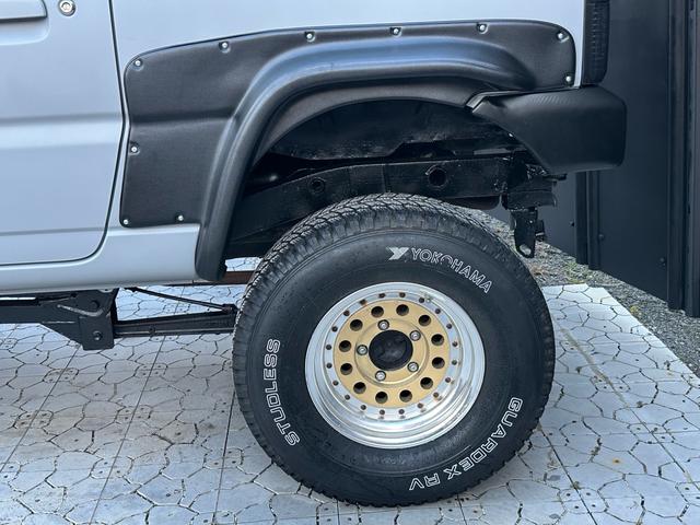 ジムニー XC 【1年間走行無制限保証】/フルカスタム車両(エアロ・マフラー・スキッドプレート・リフトアップ・ブリスターフェンダー・LEDテール・シートカバー・アルミホイール)/Bluetoothオーディオ付社外ナビ(63枚目)