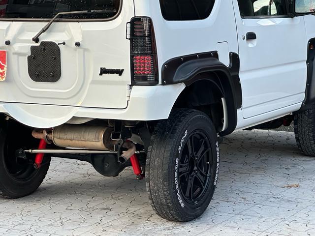 ジムニー ＸＣ　【１年間走行無制限保証】／フルカスタム車両（改バンパー・リフトアップ・ブリスターフェンダー・ＬＥＤテール・ヘッドライトカバー・オールテレーンＧＥＯＬＡＮＤＡＲ　Ａ／Ｔ－Ｓ）／ＢＴオーディオ／ＥＴＣ（23枚目）
