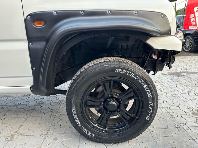 ジムニー ＸＣ　【１年間走行無制限保証】／フルカスタム車両（改バンパー・リフトアップ・ブリスターフェンダー・ＬＥＤテール・ヘッドライトカバー・オールテレーンＧＥＯＬＡＮＤＡＲ　Ａ／Ｔ－Ｓ）／ＢＴオーディオ／ＥＴＣ（48枚目）