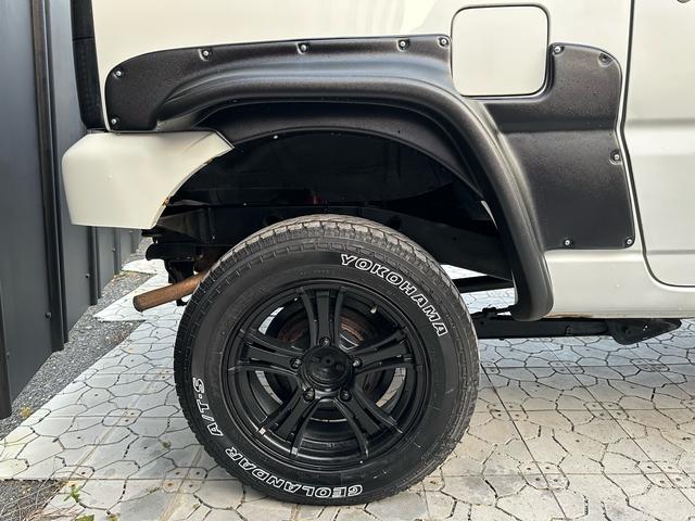 ジムニー ＸＣ　【１年間走行無制限保証】／フルカスタム車両（改バンパー・リフトアップ・ブリスターフェンダー・ＬＥＤテール・ヘッドライトカバー・オールテレーンＧＥＯＬＡＮＤＡＲ　Ａ／Ｔ－Ｓ）／ＢＴオーディオ／ＥＴＣ（49枚目）