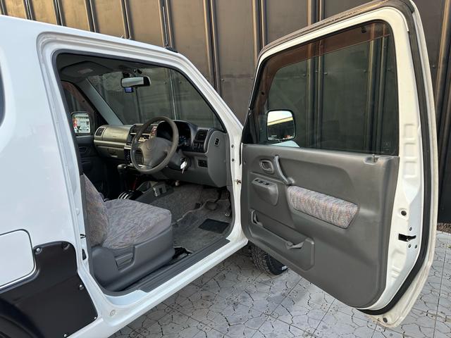 ジムニー ＸＣ　【１年間走行無制限保証】／フルカスタム車両（改バンパー・リフトアップ・ブリスターフェンダー・ＬＥＤテール・ヘッドライトカバー・オールテレーンＧＥＯＬＡＮＤＡＲ　Ａ／Ｔ－Ｓ）／ＢＴオーディオ／ＥＴＣ（68枚目）