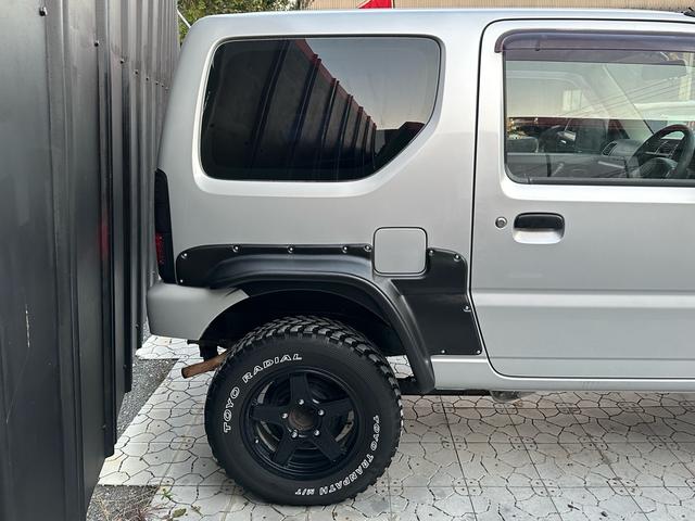 ジムニー XG 【1年間走行無制限保証】/フルカスタム車両(改バンパー・リフトアップ・ブリスターフェンダー・16インチ(BLOWS)・ヘッドライトカバー・LEDテール・マッドテレーン(TOYO TRANPATH)(22枚目)