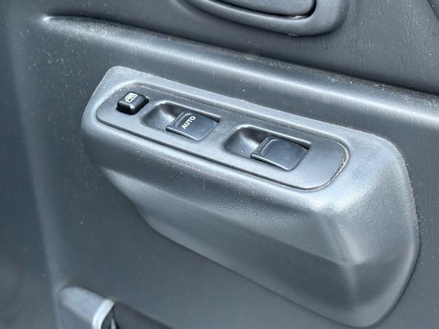 ジムニー XG 【1年間走行無制限保証】/フルカスタム車両(改バンパー・リフトアップ・ブリスターフェンダー・16インチ(BLOWS)・ヘッドライトカバー・LEDテール・マッドテレーン(TOYO TRANPATH)(67枚目)