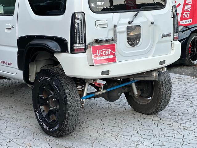 ジムニー Ｊ２　【１年間走行無制限保証】／ＴＡＮＩＧＵＣＨＩコンプリート車両（エアロ・マフラー・スキッドプレート・リフトアップ）／ブリスターフェンダー／ＬＥＤテール／１６インチ／ラギッドテレーン（ＴＯＹＯ）（41枚目）