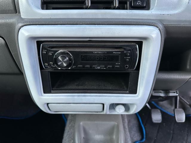 ジムニー Ｊ２　【１年間走行無制限保証】／ＴＡＮＩＧＵＣＨＩコンプリート車両（エアロ・マフラー・スキッドプレート・リフトアップ）／ブリスターフェンダー／ＬＥＤテール／１６インチ／ラギッドテレーン（ＴＯＹＯ）（70枚目）