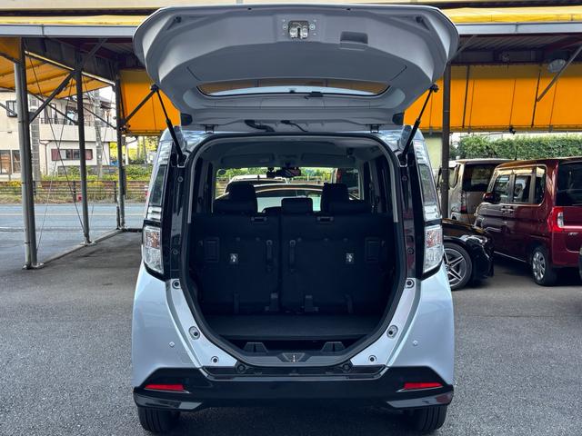 タンク カスタムＧ－Ｔ　純正ナビ　フルセグＴＶ　バックカメラ　両側パワースライドドア　シートヒーター　ＬＥＤヘッドライト　衝突回避支援ブレーキ　横滑り防止　スマートキー　プッシュスタート　ＥＴＣ　ドラレコ　オートエアコン　純正アルミホイール（17枚目）