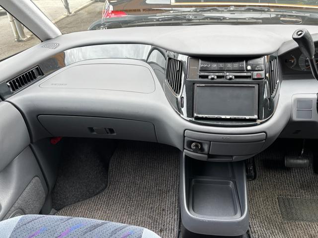 エスティマ アエラス 2WD スーパーチャージャー ツインムーンルーフ ツインエアコン 最終モデル 8人乗り 3列シート(11枚目)