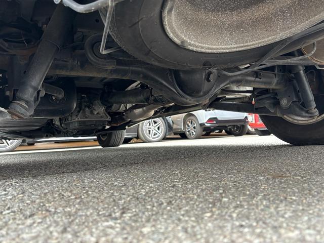 エスティマ アエラス 2WD スーパーチャージャー ツインムーンルーフ ツインエアコン 最終モデル 8人乗り 3列シート(27枚目)