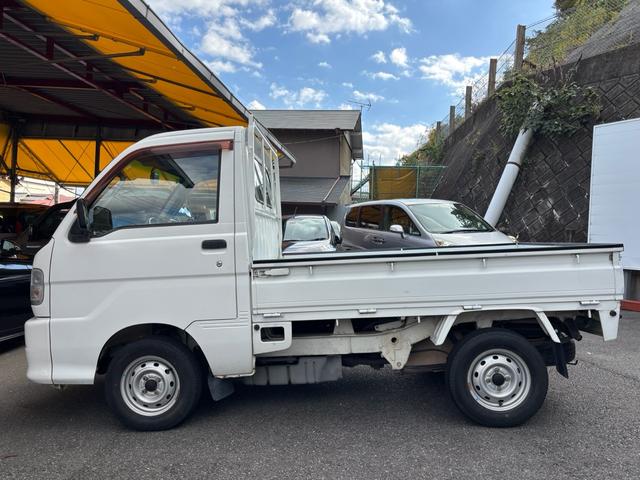 ハイゼットトラック ベースグレード　４ＷＤ　５速ミッション　エアコン　パワステ（5枚目）