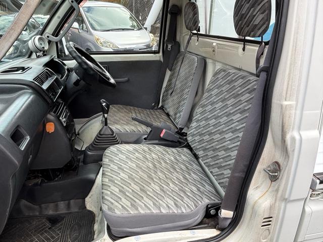 ハイゼットトラック ベースグレード　４ＷＤ　５速ミッション　エアコン　パワステ（13枚目）