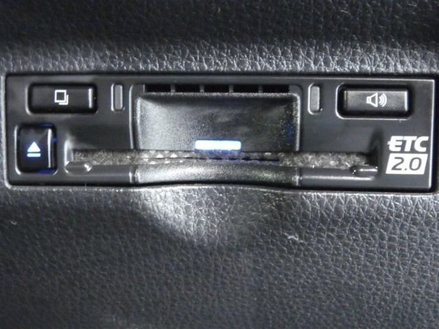 シエンタ ハイブリッドＺ　衝突被害軽減システム　メモリーナビ　フルセグ　バックカメラ　ミュージックプレイヤー接続可　ドラレコ　スマートキー　ＥＴＣ　ＬＥＤヘッドランプ　両側電動スライド　３列シート　ウオークスルー　乗車定員７人（12枚目）