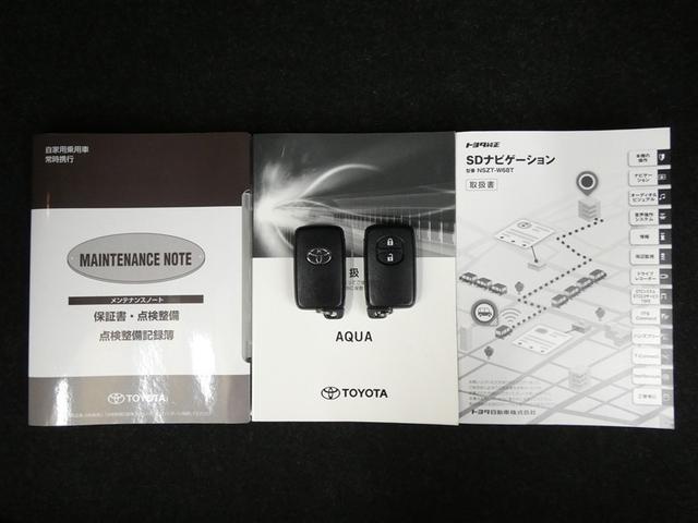 アクア クロスオーバー　衝突被害軽減システム　メモリーナビ　フルセグ　バックカメラ　ＤＶＤ再生　ドラレコ　スマートキー　ＥＴＣ　ワンオーナー　アルミホイール（27枚目）