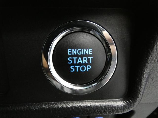 エンジンスタート、ストップスイッチです。プッシュスイッチひとつでエンジン始動。便利なスマートキー装備車です。