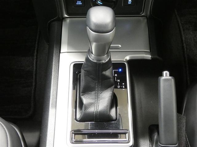 スーパーインテリジェント６速オートマチックのフロアシフト車です。