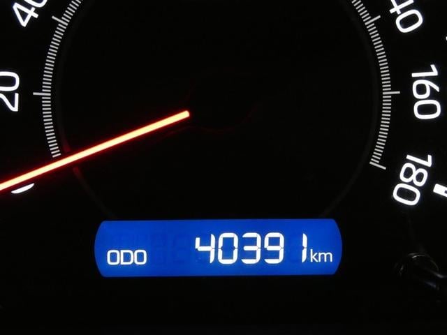 ヴォクシー ＺＳ　煌ＩＩ　衝突被害軽減システム　メモリーナビ　フルセグ　バックカメラ　ＤＶＤ再生　後席モニター　ミュージックプレイヤー接続可　ドラレコ　スマートキー　ＥＴＣ　ＬＥＤヘッドランプ　両側電動スライド　３列シート（3枚目）