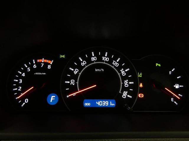 ヴォクシー ＺＳ　煌ＩＩ　衝突被害軽減システム　メモリーナビ　フルセグ　バックカメラ　ＤＶＤ再生　後席モニター　ミュージックプレイヤー接続可　ドラレコ　スマートキー　ＥＴＣ　ＬＥＤヘッドランプ　両側電動スライド　３列シート（4枚目）