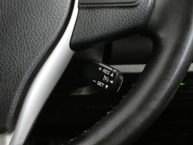 ヴォクシー ＺＳ　煌ＩＩ　衝突被害軽減システム　メモリーナビ　フルセグ　バックカメラ　ＤＶＤ再生　後席モニター　ミュージックプレイヤー接続可　ドラレコ　スマートキー　ＥＴＣ　ＬＥＤヘッドランプ　両側電動スライド　３列シート（6枚目）