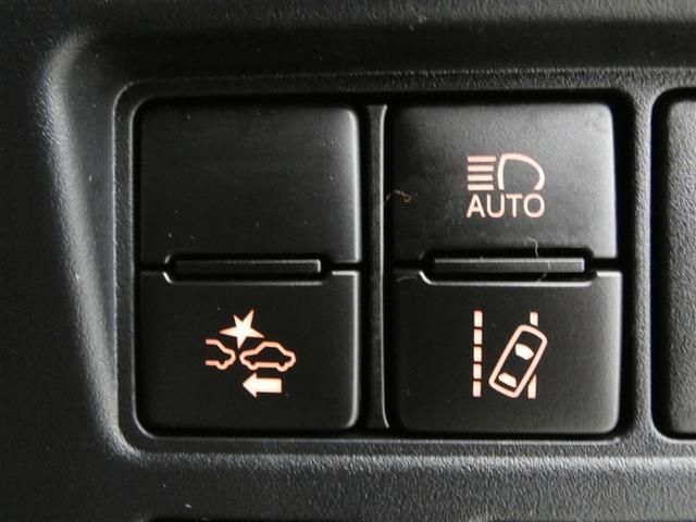 ヴォクシー ＺＳ　煌ＩＩ　衝突被害軽減システム　メモリーナビ　フルセグ　バックカメラ　ＤＶＤ再生　後席モニター　ミュージックプレイヤー接続可　ドラレコ　スマートキー　ＥＴＣ　ＬＥＤヘッドランプ　両側電動スライド　３列シート（15枚目）