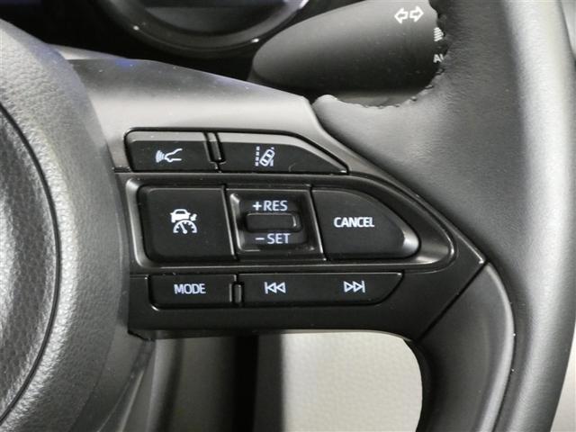 ヤリス ハイブリッドＺ　衝突被害軽減システム　メモリーナビ　フルセグ　バックカメラ　ＤＶＤ再生　ミュージックプレイヤー接続可　ドラレコ　スマートキー　ＥＴＣ　ＬＥＤヘッドランプ　オートクルーズコントロール　ワンオーナー（6枚目）