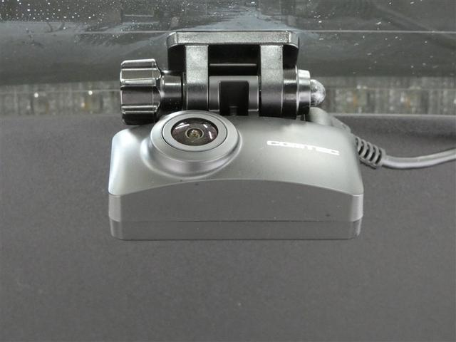 ヤリス ハイブリッドＺ　衝突被害軽減システム　メモリーナビ　フルセグ　バックカメラ　ＤＶＤ再生　ミュージックプレイヤー接続可　ドラレコ　スマートキー　ＥＴＣ　ＬＥＤヘッドランプ　オートクルーズコントロール　ワンオーナー（12枚目）