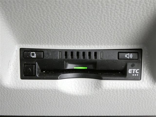 ヤリス ハイブリッドＺ　衝突被害軽減システム　メモリーナビ　フルセグ　バックカメラ　ＤＶＤ再生　ミュージックプレイヤー接続可　ドラレコ　スマートキー　ＥＴＣ　ＬＥＤヘッドランプ　オートクルーズコントロール　ワンオーナー（13枚目）