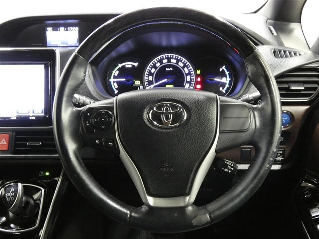 �X�e�A�����O�X�C�b�`�t���ŁA�I�[�f�B�I��}���`�C���t�H���[�V�����f�B�X�v���B�A�N���[�Y�R���g���[���̑��삪�ł��܂��B���S�^�]�ɂ���^�����֗��ȑ����ł��B