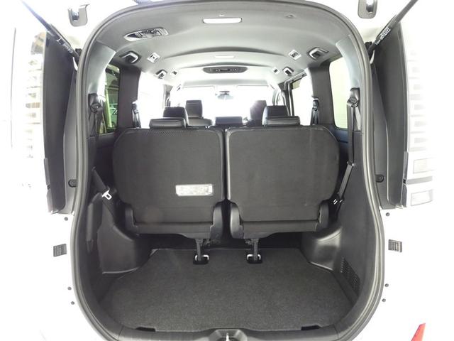 ヴォクシー ＺＳ　煌ＩＩＩ　衝突被害軽減システム　メモリーナビ　ワンセグ　バックカメラ　ミュージックプレイヤー接続可　ドラレコ　スマートキー　ＥＴＣ　ＬＥＤヘッドランプ　両側電動スライド　３列シート　ウオークスルー　ワンオーナー（24枚目）