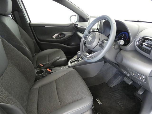 ヤリス ハイブリッドＺ　衝突被害軽減システム　メモリーナビ　フルセグ　バックカメラ　ミュージックプレイヤー接続可　ドラレコ　スマートキー　ＥＴＣ　ＬＥＤヘッドランプ　オートクルーズコントロール　ワンオーナー（20枚目）